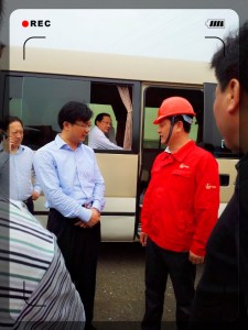 潛江市紫月路西延道路工程施工,市領(lǐng)導(dǎo)親臨現(xiàn)場(chǎng)視察、指導(dǎo)工作